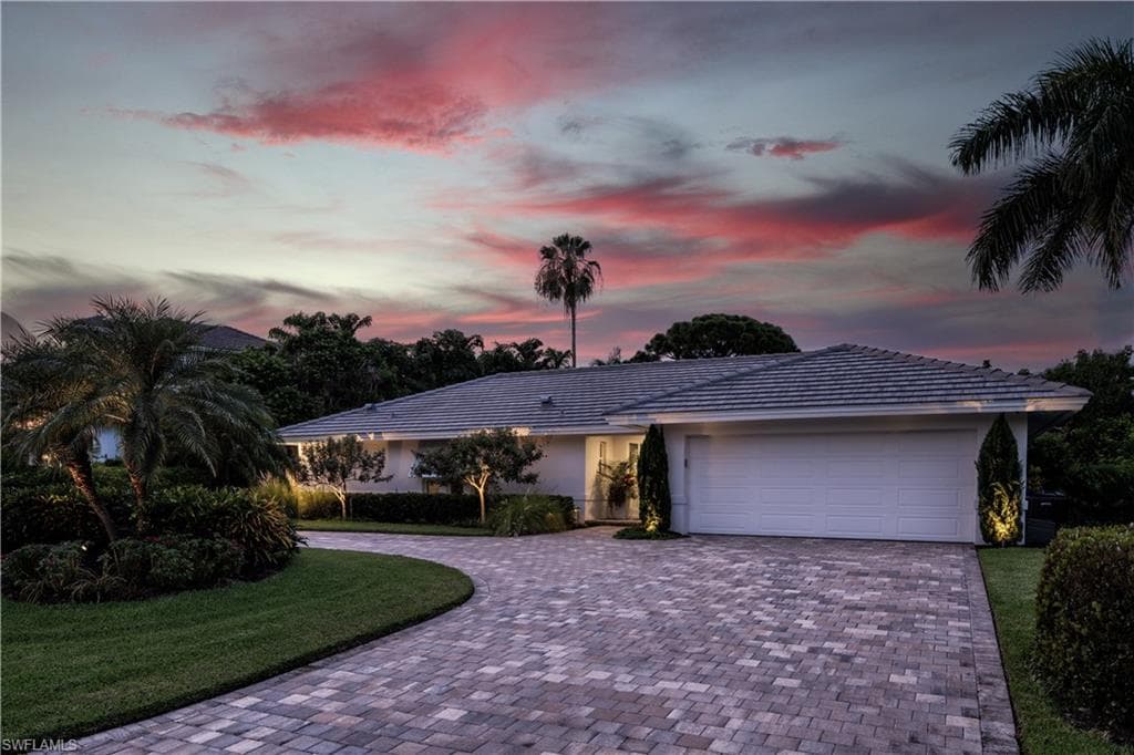 635 Fountainhead LN NAPLES, FL 34103