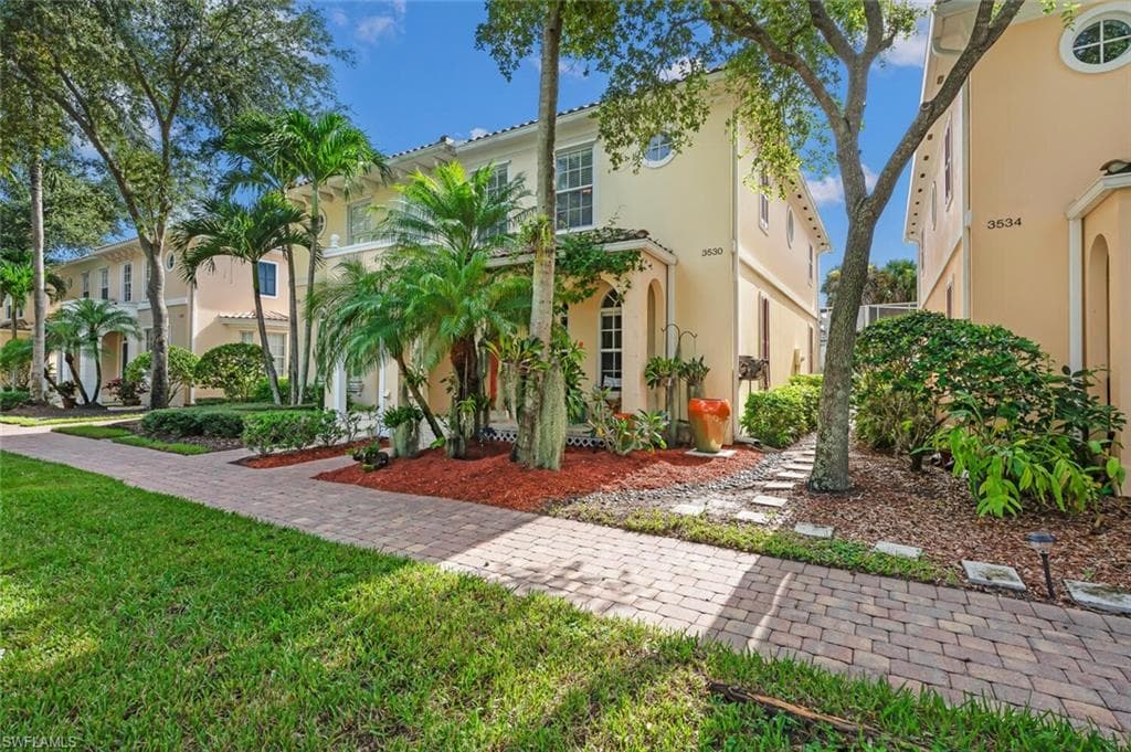 3530 Zanzibar WAY NAPLES, FL 34119