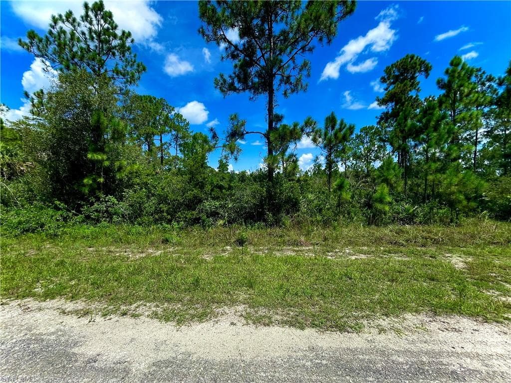 422 Lakeridge BLVD LEHIGH ACRES, FL 33972
