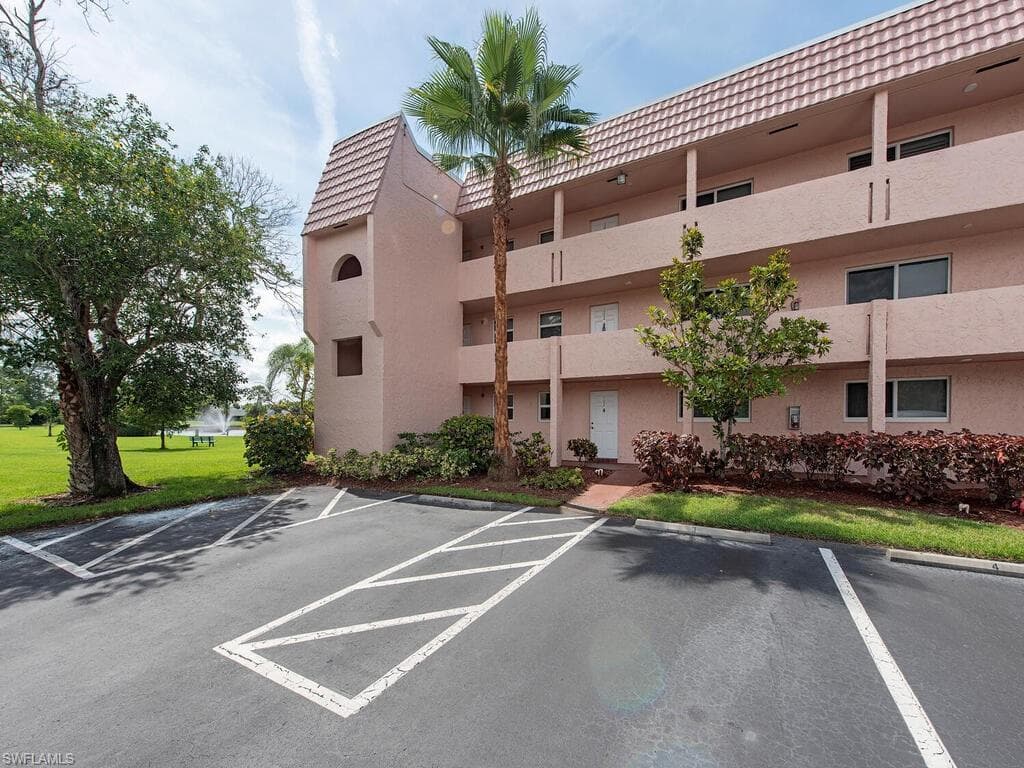 200 Forest Lakes BLVD 202 NAPLES, FL 34105