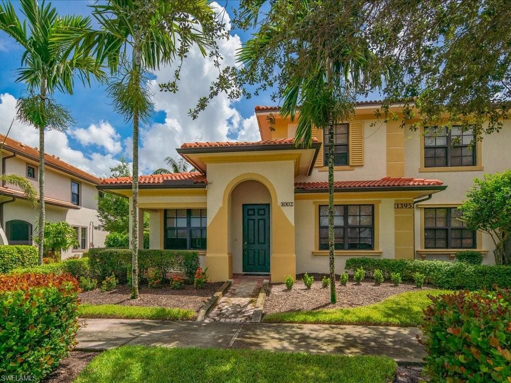 1395 Santiago CIR 1002 NAPLES, FL 34113