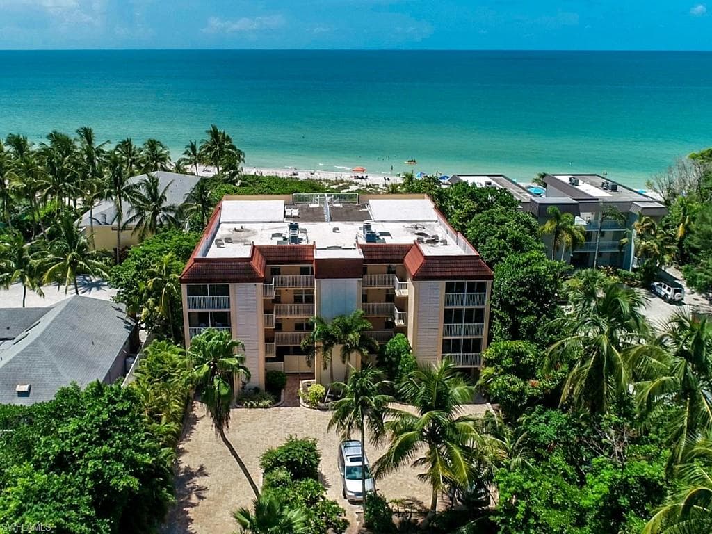 3049 W Gulf DR 102 SANIBEL, FL 33957