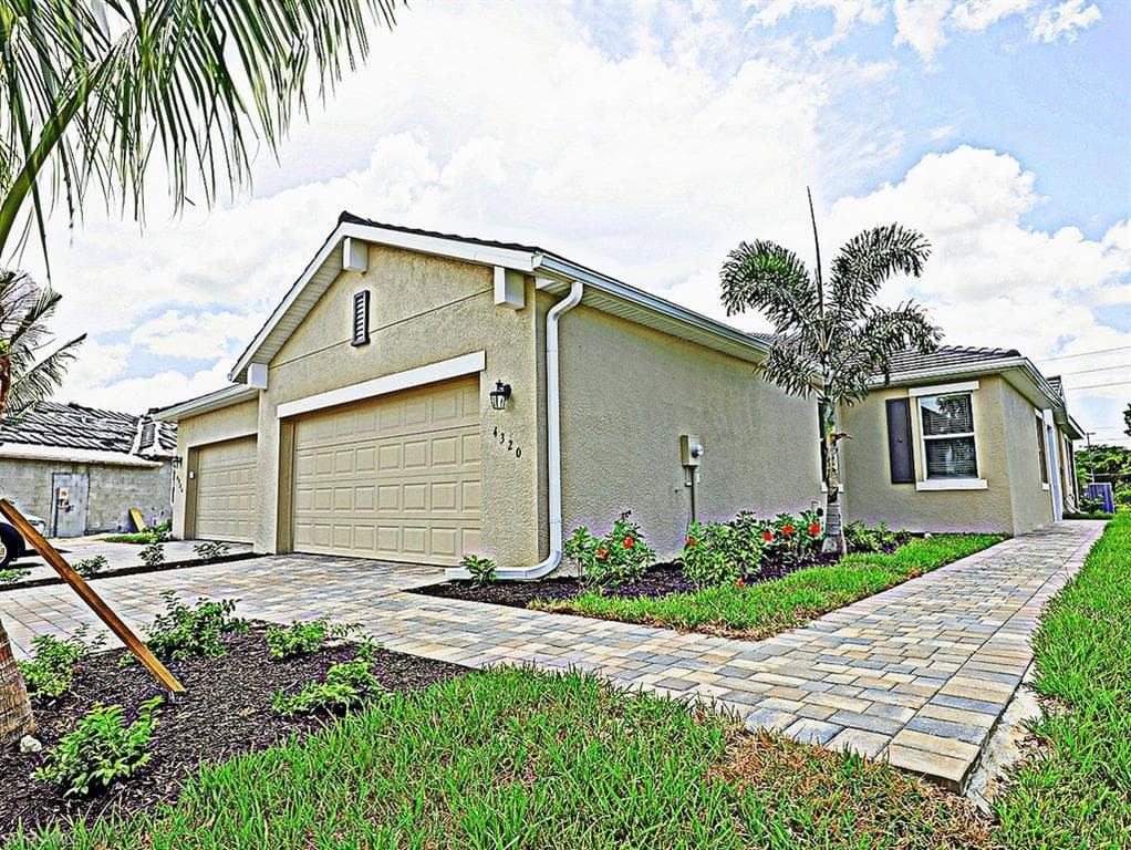 4320 Lemongrass DR FORT MYERS, FL 33916