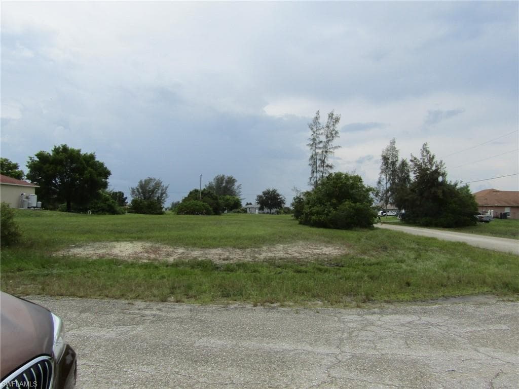 1210 NW 27th PL CAPE CORAL, FL 33993