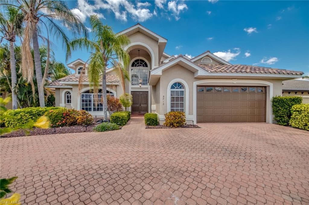 5713 SW 9th CT CAPE CORAL, FL 33914