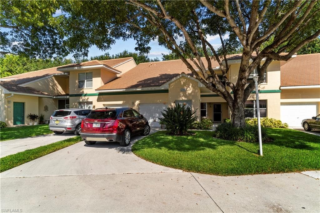 635 Mardel CT 105 NAPLES, FL 34104