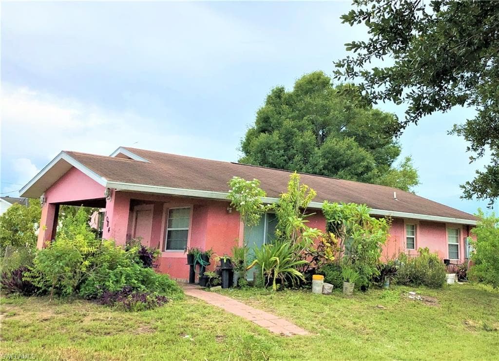 1084 Saddle LN MOORE HAVEN, FL 33471