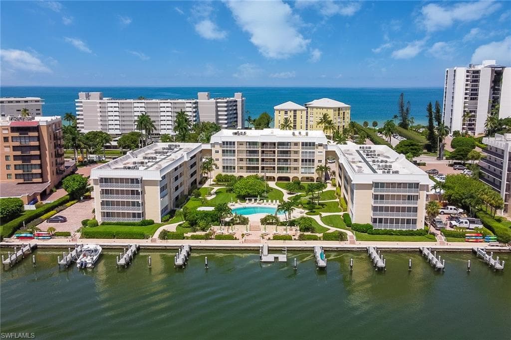 3450 Gulf Shore BLVD N 202 NAPLES, FL 34103