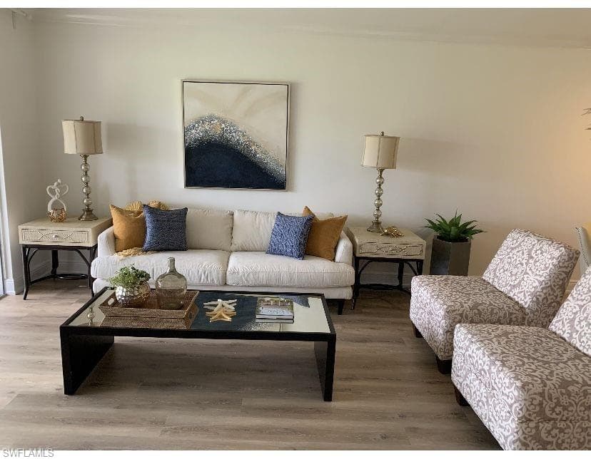 21 High Point CIR E 208 NAPLES, FL 34103