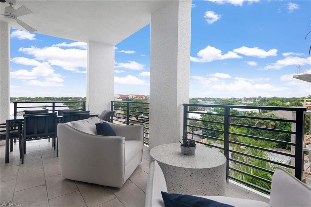 1111 Central AVE 502 NAPLES, FL 34102