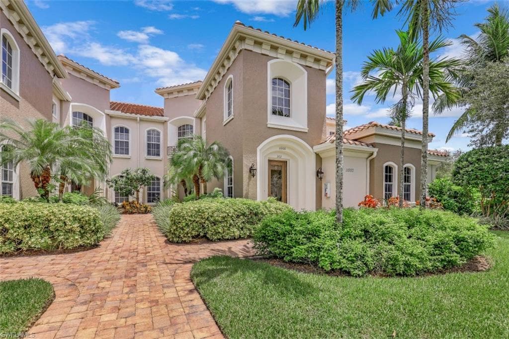 11000 Carrara CT NE 202 BONITA SPRINGS, FL 34135