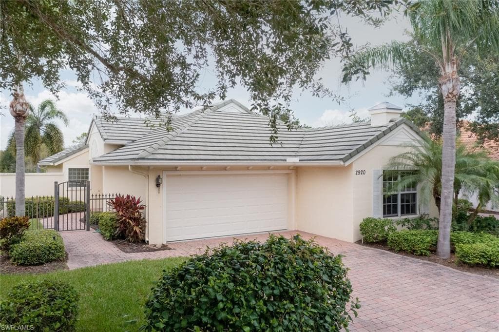 2920 Apple Blossom DR ALVA, FL 33920