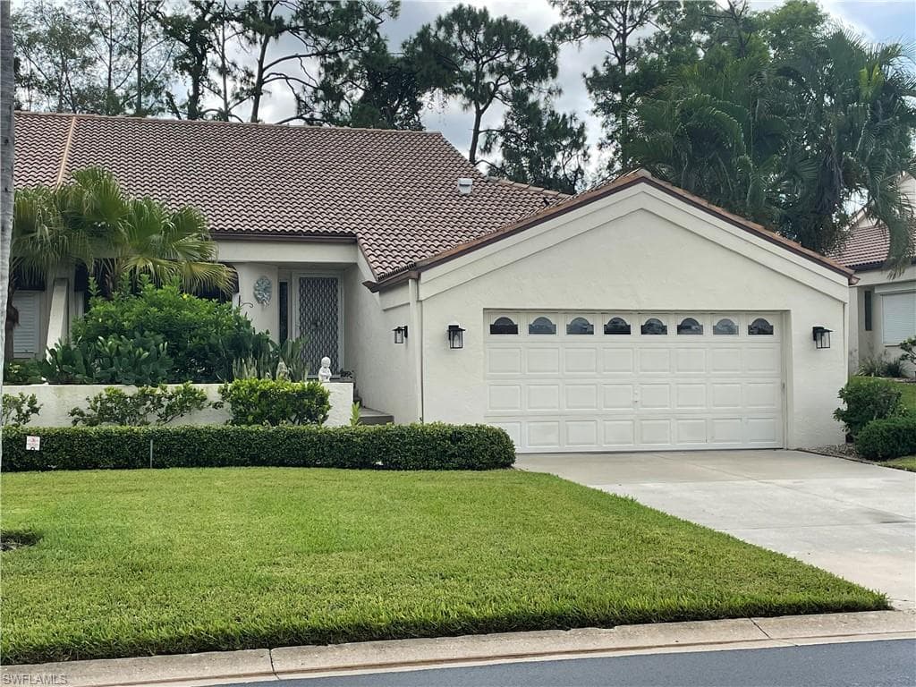 6082 Forest Villas CIR FORT MYERS, FL 33908