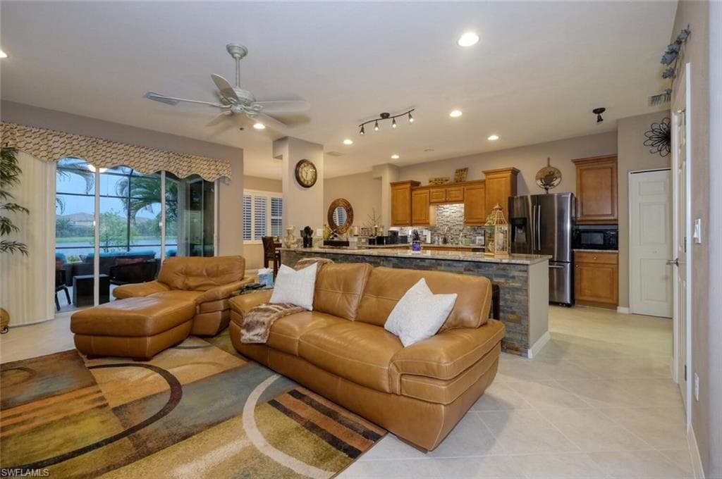 20079 Larino LOOP ESTERO, FL 33928