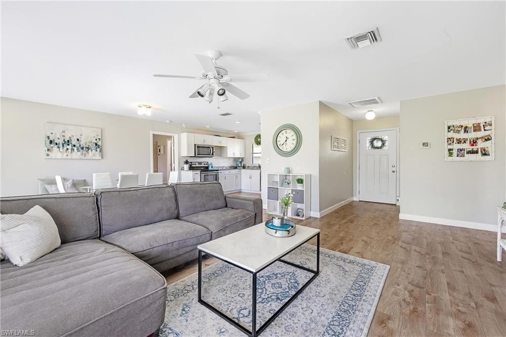 4251 Island CIR 7 FORT MYERS, FL 33919