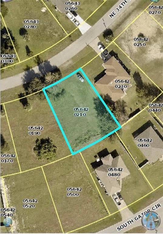 1810 NE 34th LN CAPE CORAL, FL 33909