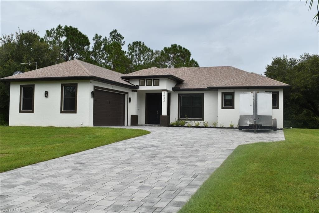 1612 Columbus AVE LEHIGH ACRES, FL 33972