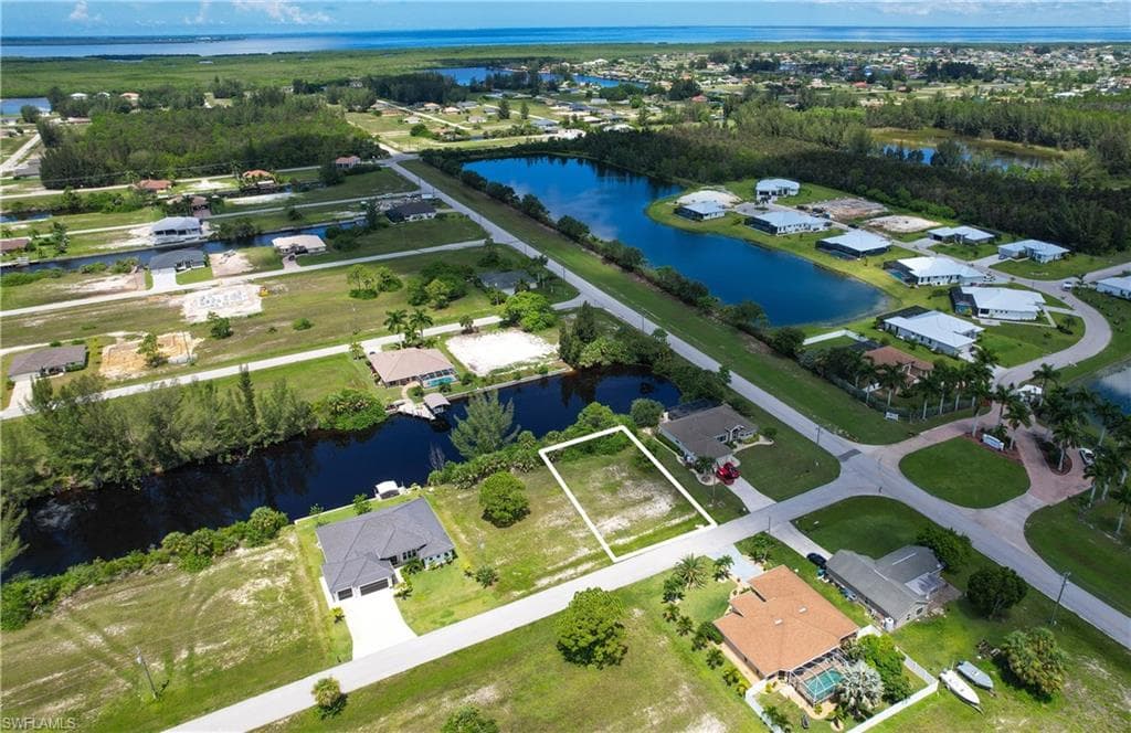 2370 NW 37th PL CAPE CORAL, FL 33993