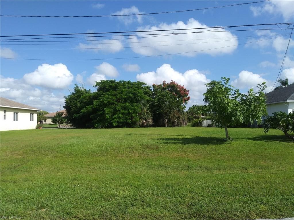 2219 NE 1st TER CAPE CORAL, FL 33909