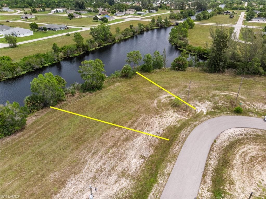 1825 NE 41st ST CAPE CORAL, FL 33909