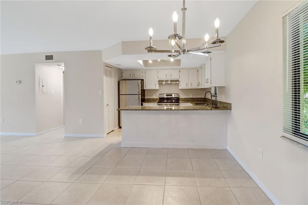 1400 Green Valley CIR 1003 NAPLES, FL 34104
