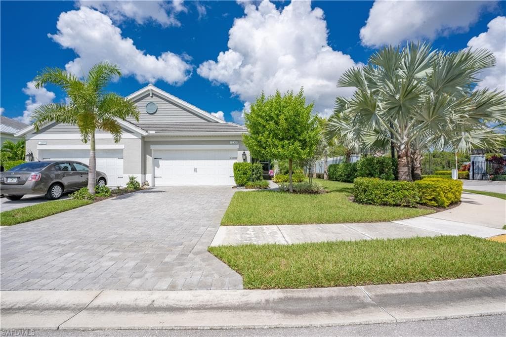 2301 Ariane DR NAPLES, FL 34112