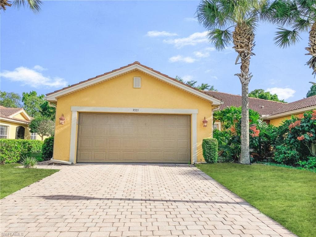 9321 Aegean CIR LEHIGH ACRES, FL 33936