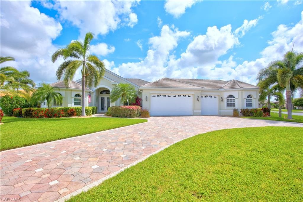 2537 SW 25th PL CAPE CORAL, FL 33914