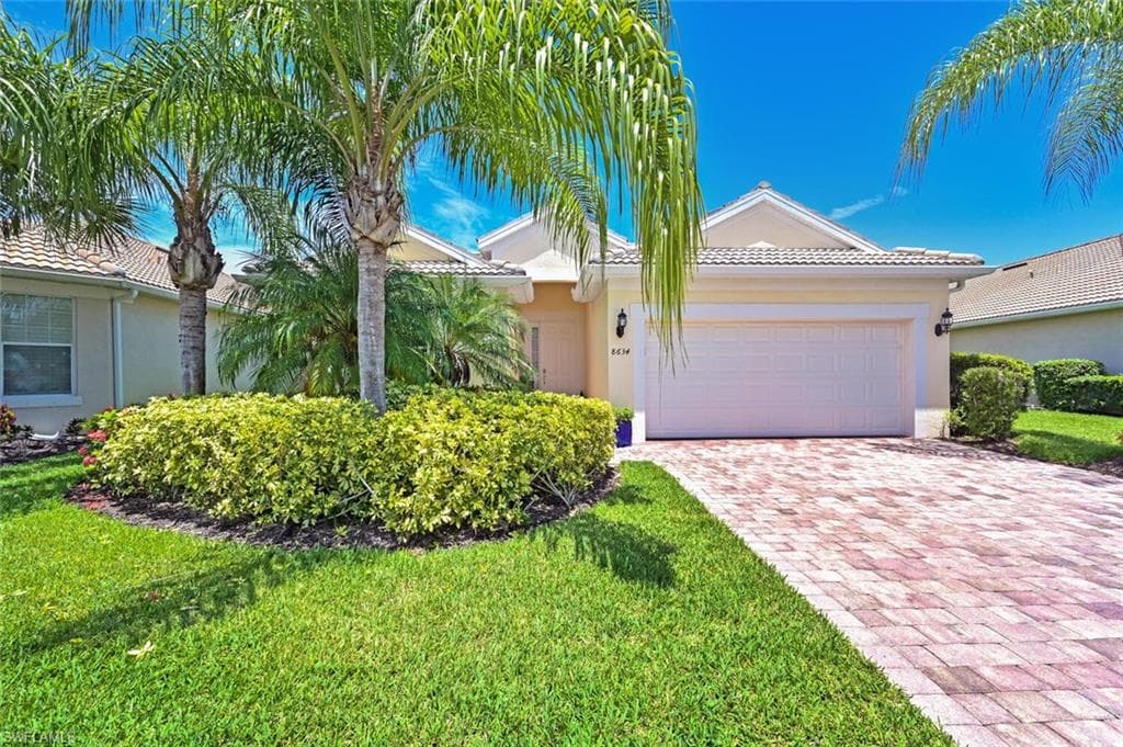 8634 Veronawalk CIR NAPLES, FL 34114