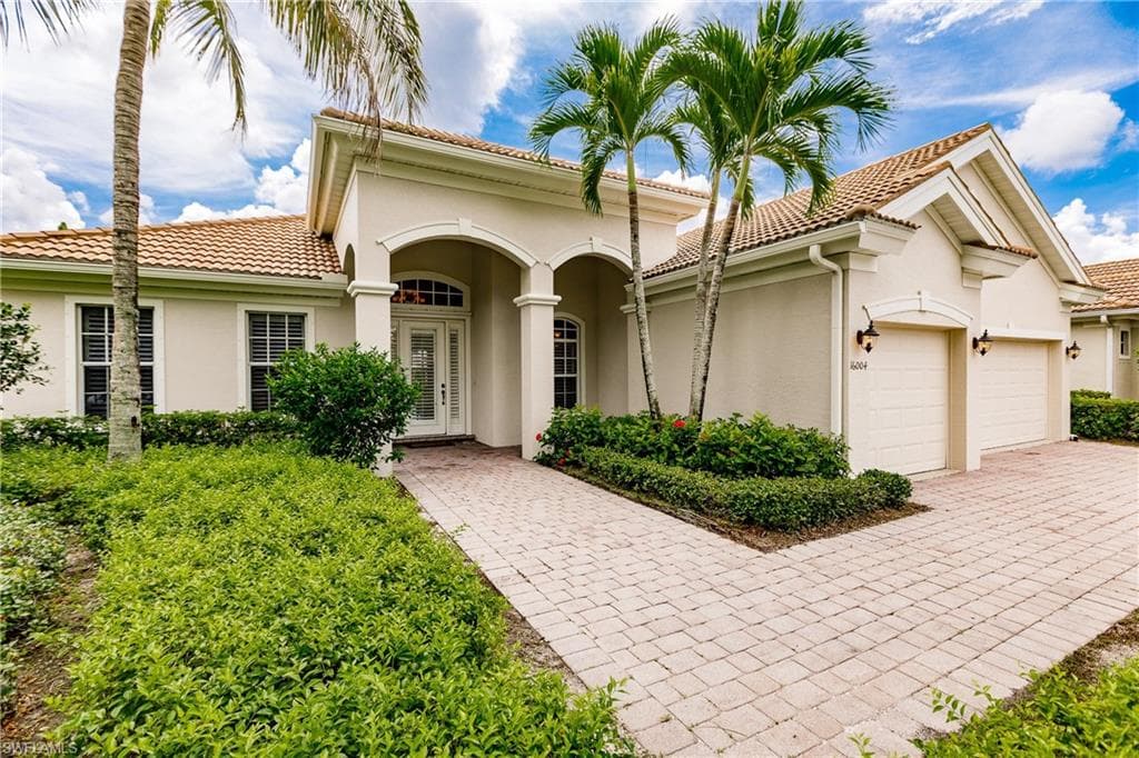 16004 Delarosa LN NAPLES, FL 34110