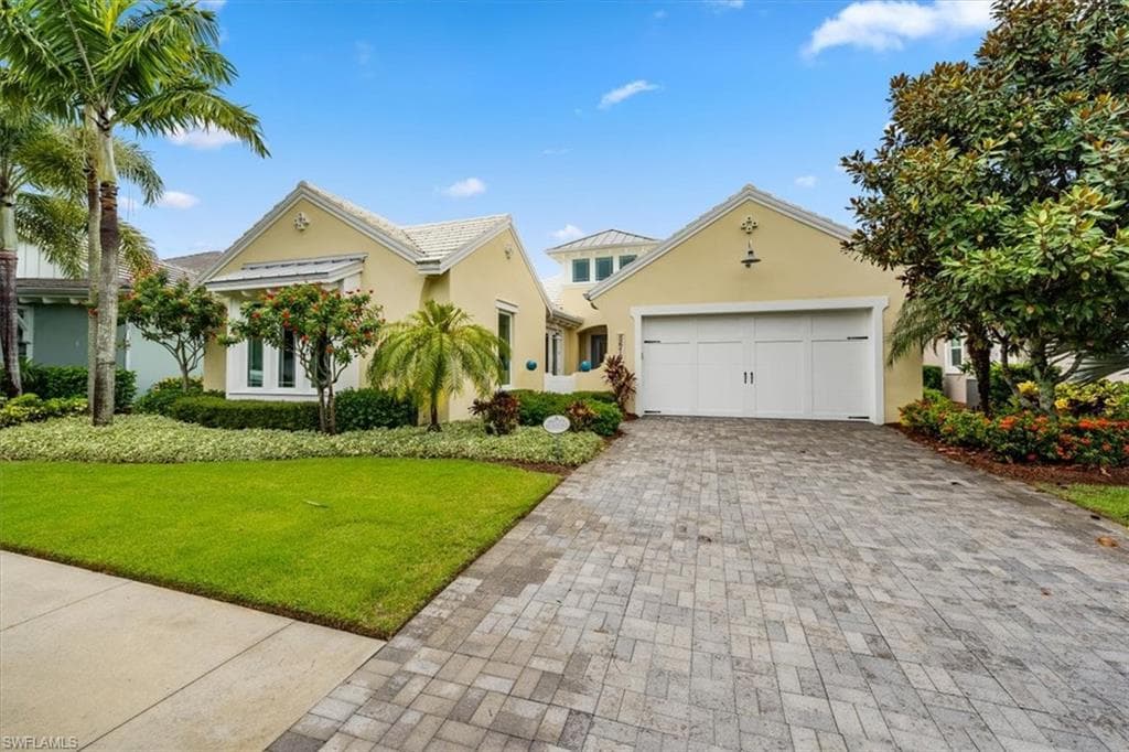 5672 Barbuda LN NAPLES, FL 34113
