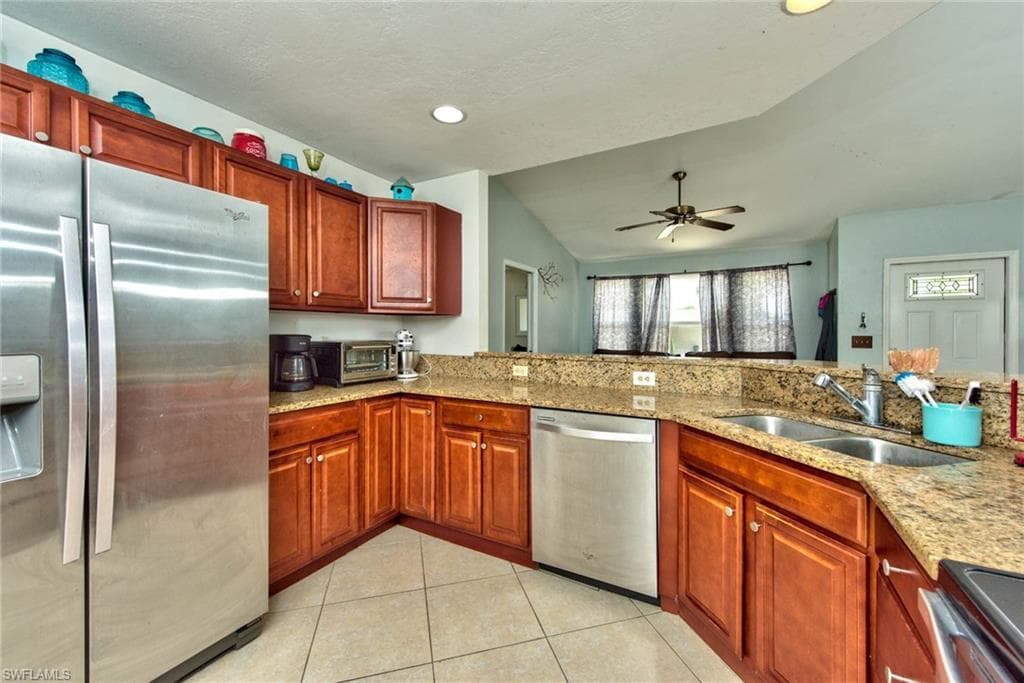 8322 Blackberry RD FORT MYERS, FL 33967