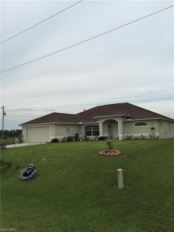 759 Andover AVE LEHIGH ACRES, FL 33974