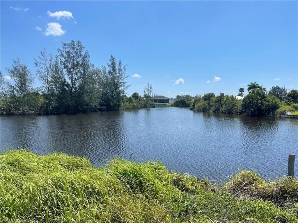 2109 Old Burnt Store RD N CAPE CORAL, FL 33993