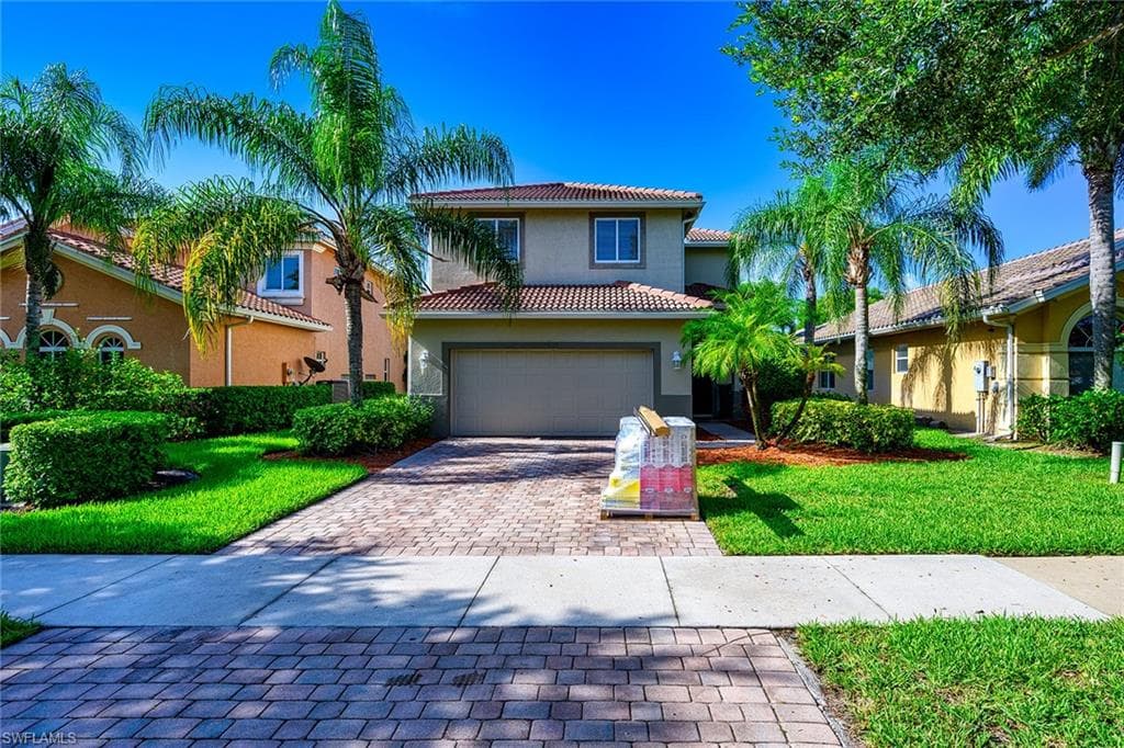 1633 Birdie DR NAPLES, FL 34120
