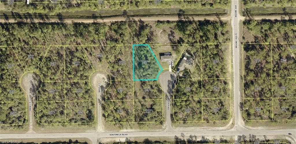 104 Oasis CT LEHIGH ACRES, FL 33974