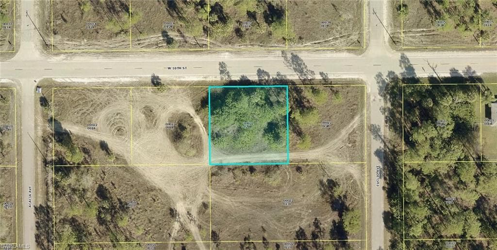 1203 W 10th ST LEHIGH ACRES, FL 33972