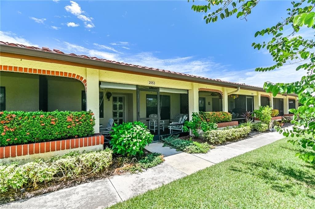 2053 Pine Isle LN 2053 NAPLES, FL 34112