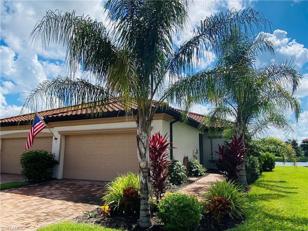 1414 Oceania DR S NAPLES, FL 34113
