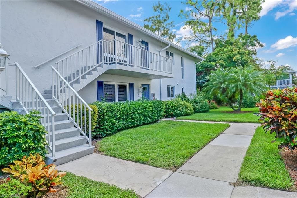 256 Candycane LN 1002 NAPLES, FL 34112