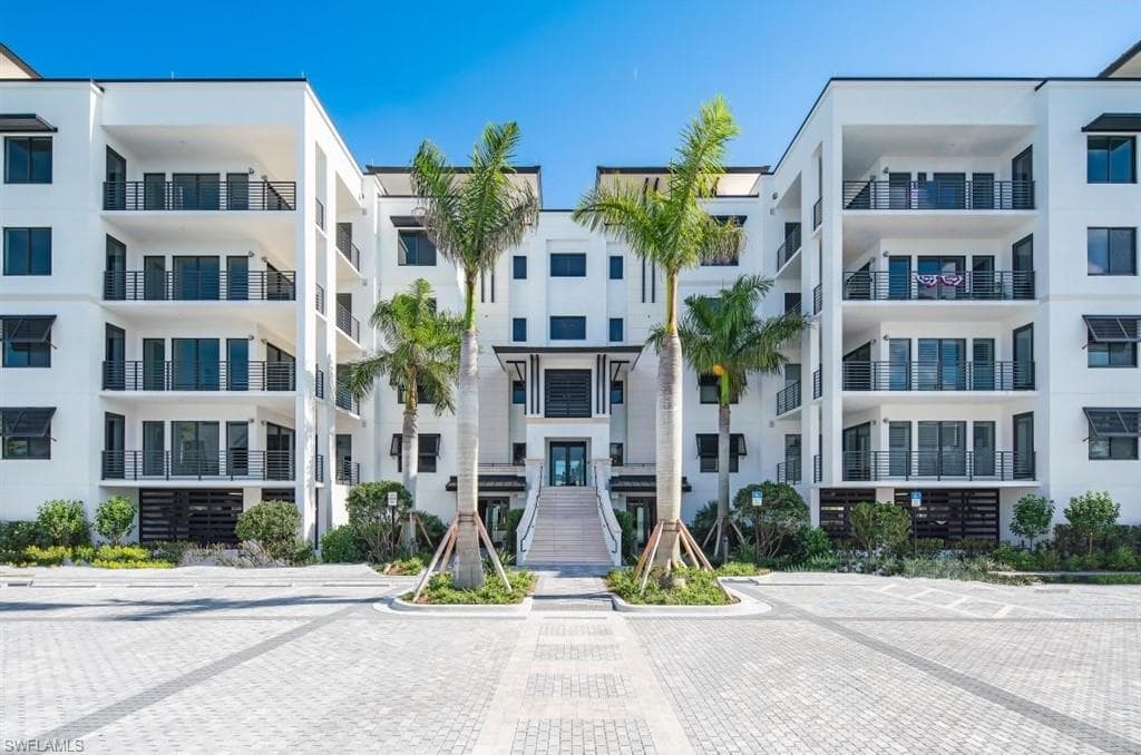 1111 Central AVE 205 NAPLES, FL 34102