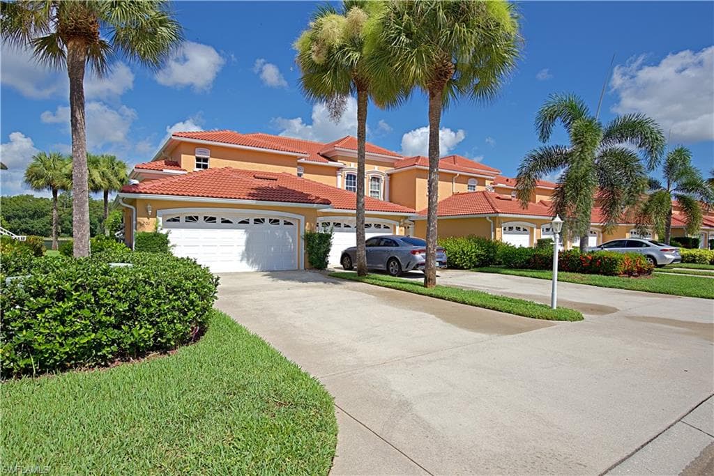 13940 Eagle Ridge Lakes DR 101 FORT MYERS, FL 33912