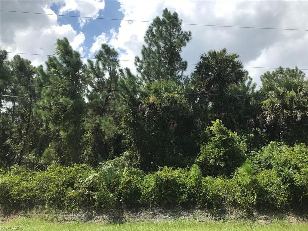 14th AVE SE NAPLES, FL 34117
