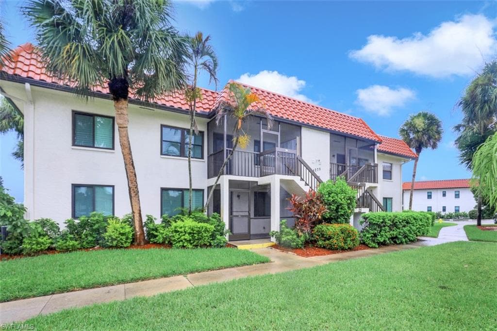 4275 27th CT SW 104 NAPLES, FL 34116