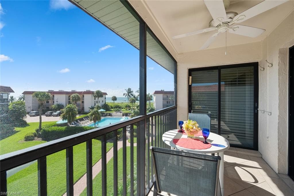671 E Gulf DR 2D3 SANIBEL, FL 33957