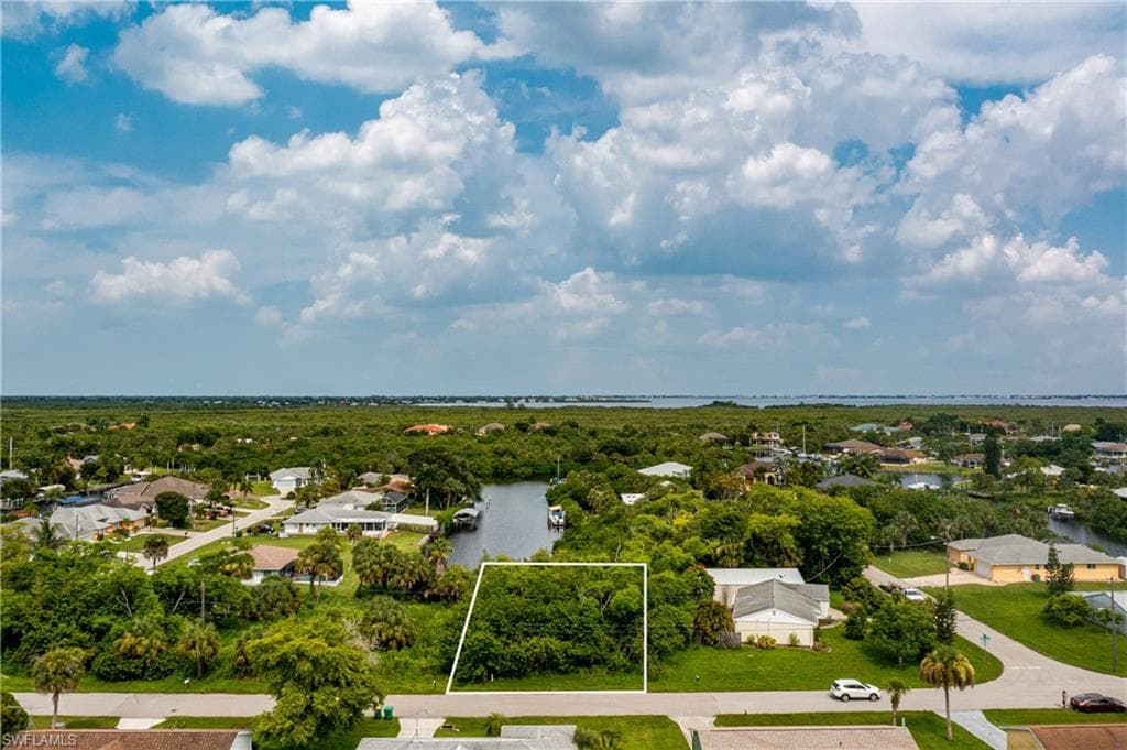 5066 Administration ST PORT CHARLOTTE, FL 33948