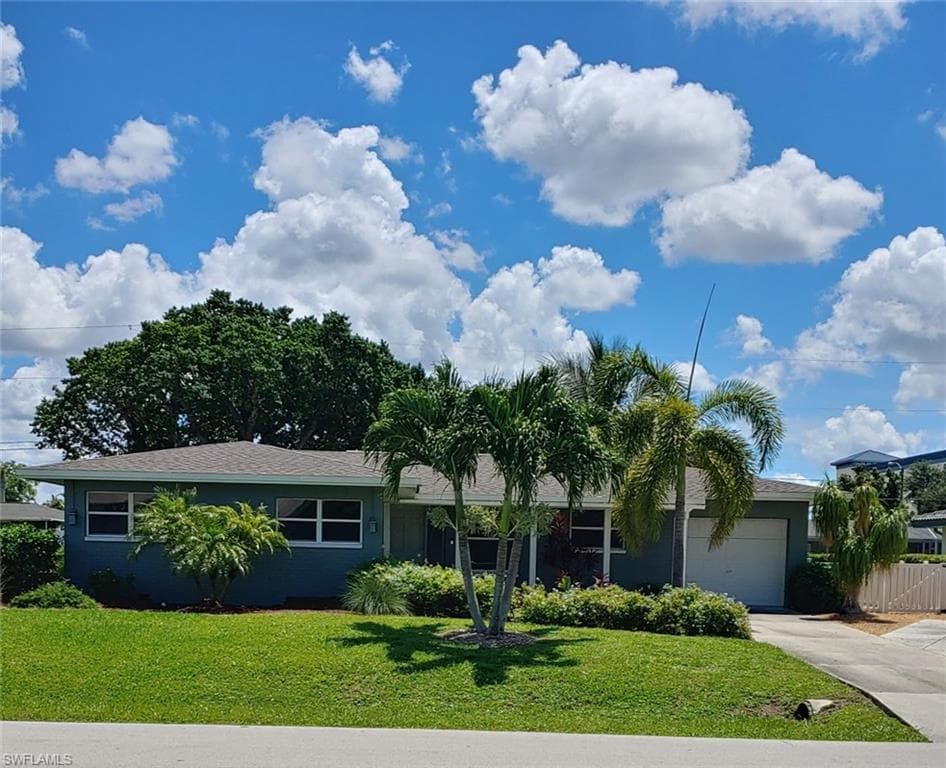 4527 14th AVE CAPE CORAL, FL 33904
