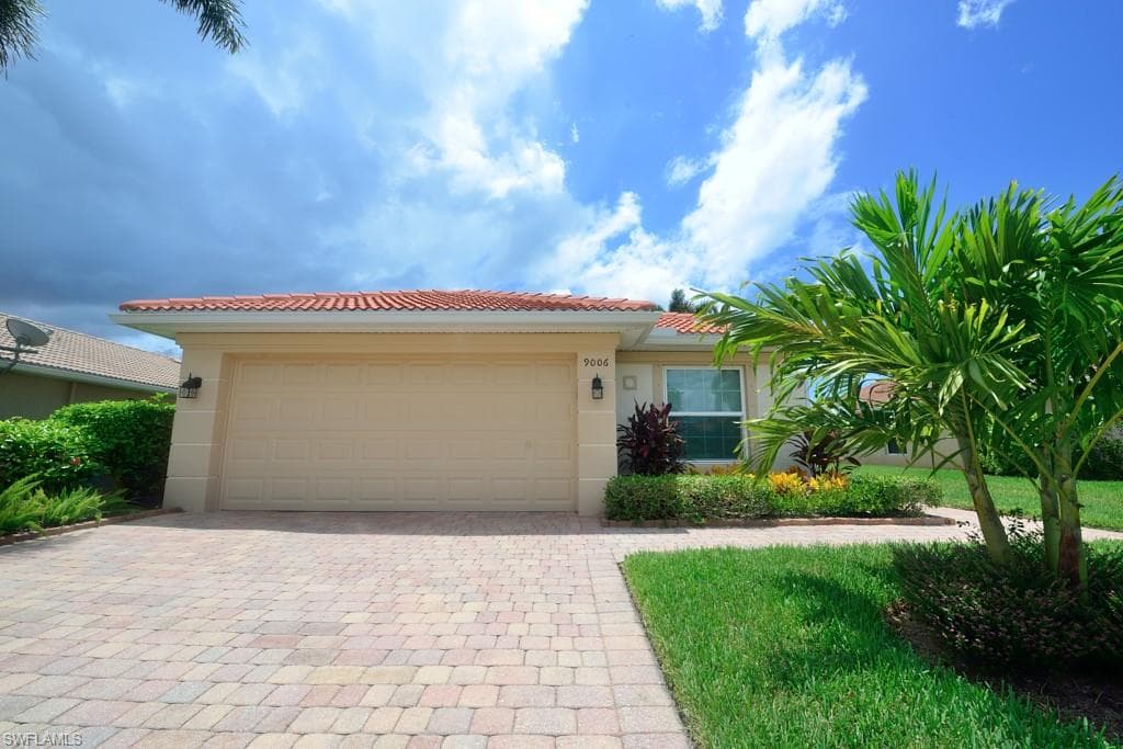 9006 Astonia WAY ESTERO, FL 33967