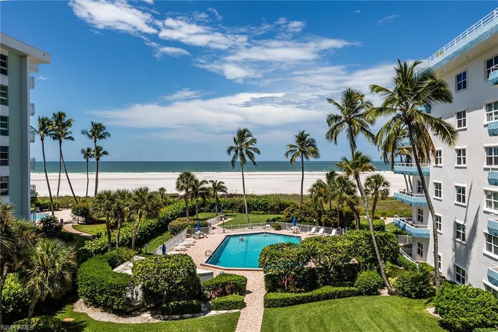 220 Seaview CT 414 MARCO ISLAND, FL 34145