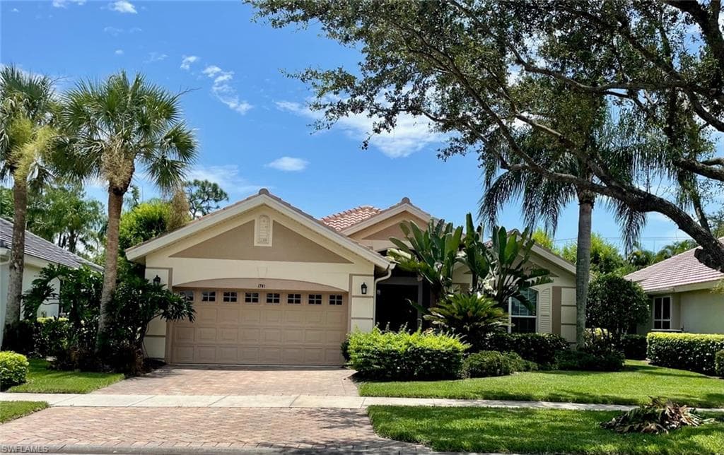 1741 Winding Oaks WAY NAPLES, FL 34109